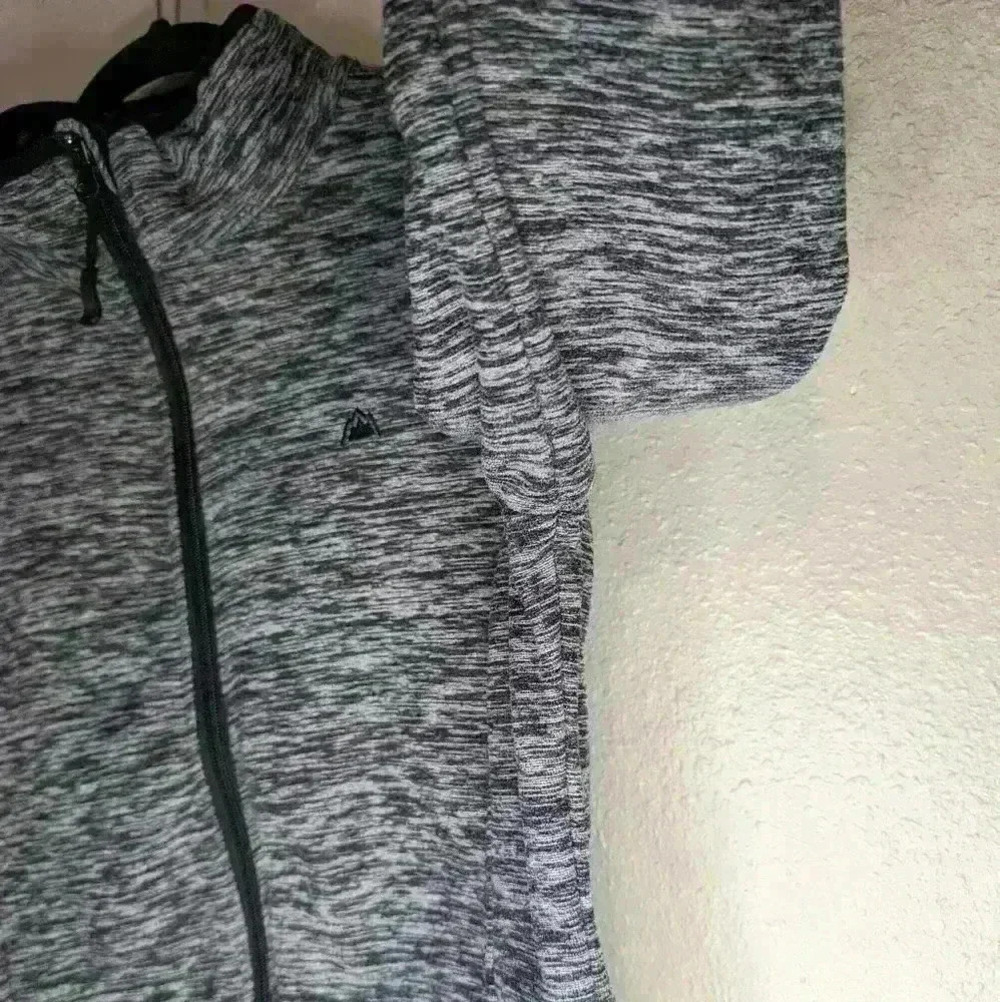 {Snozu} size medium•full zip sweater•black and grey - Picture 4 of 14